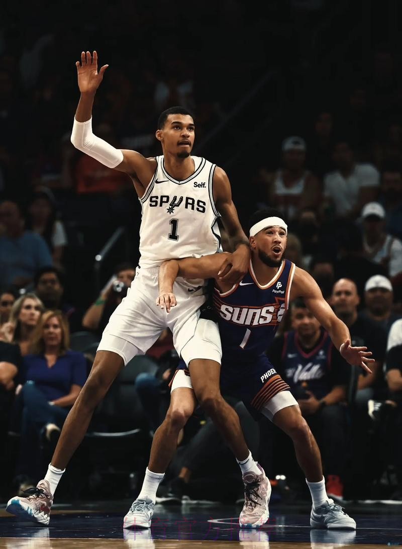 文班亚马穿着G.T Hustle3,砍下33分10篮板2抢断2盖帽 文班亚马穿着G.T Hustle3,砍下33分10篮板2抢断2盖帽